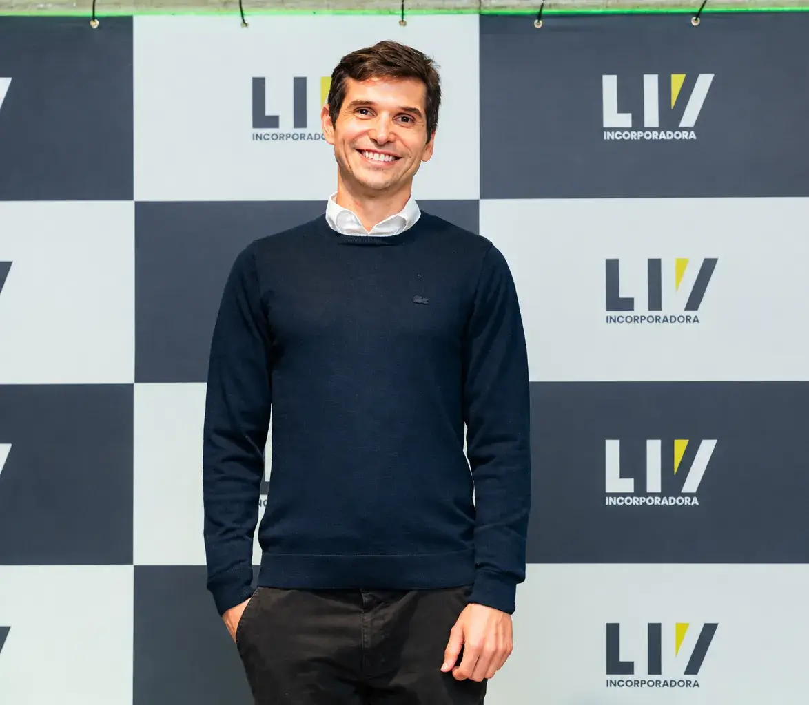 Victor Hugo Lopes, Engenheiro Civil & Ambiental